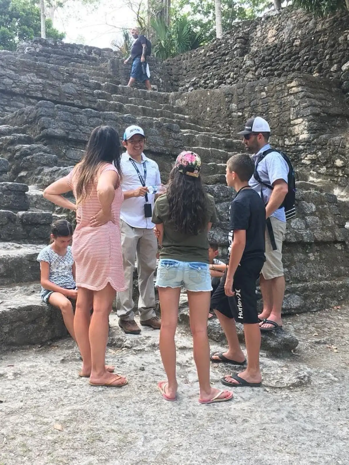 29497915_1745880262145438_1333466720705915451_n